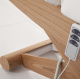 Une table de massage électrique professionnelle à trois moteurs avec fonction de chromothérapie COLONIAL WOOD SPA (376.001)