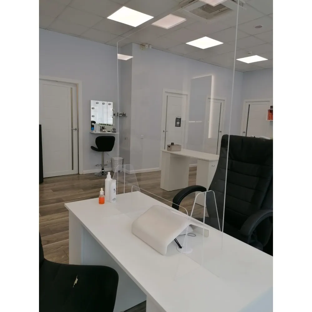 Barrière de protection transparente — écran en verre pour professionnels de la manucure
